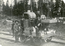 Muuttokuorma pumppuresiinalla v. 1905